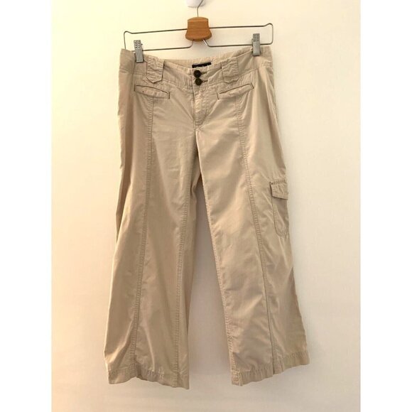 EDDIE Bauer Vashon Fit Size 2 Beige Capris Hiking Outdoor 5 Pockets - Picture 1 of 12